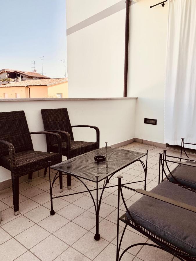 Residence Del Lago Desenzano del Garda Ngoại thất bức ảnh